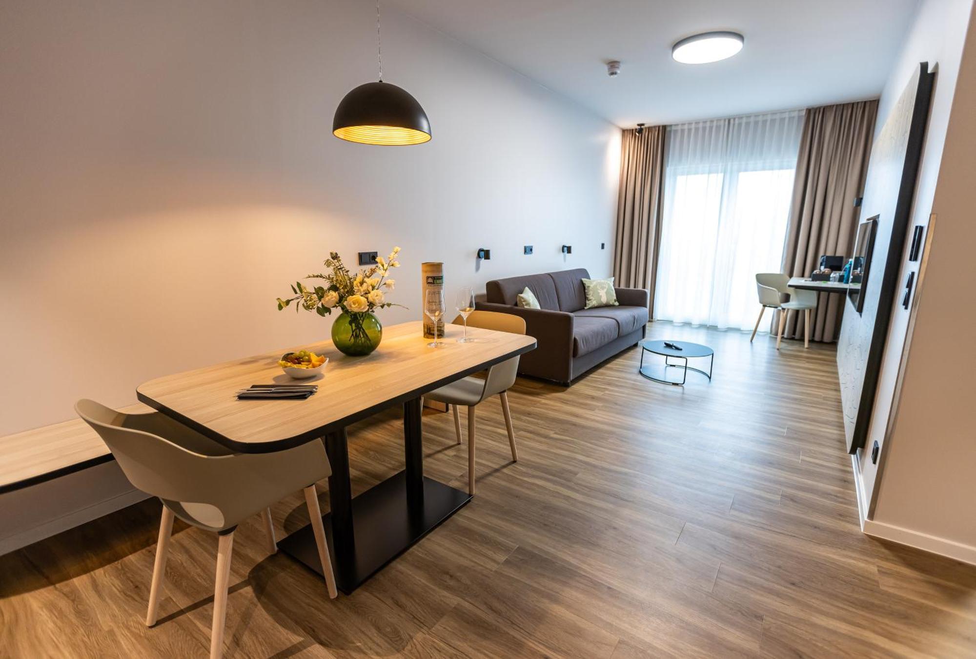 Platzhirsch Living Hotel Kelsterbach Bagian luar foto