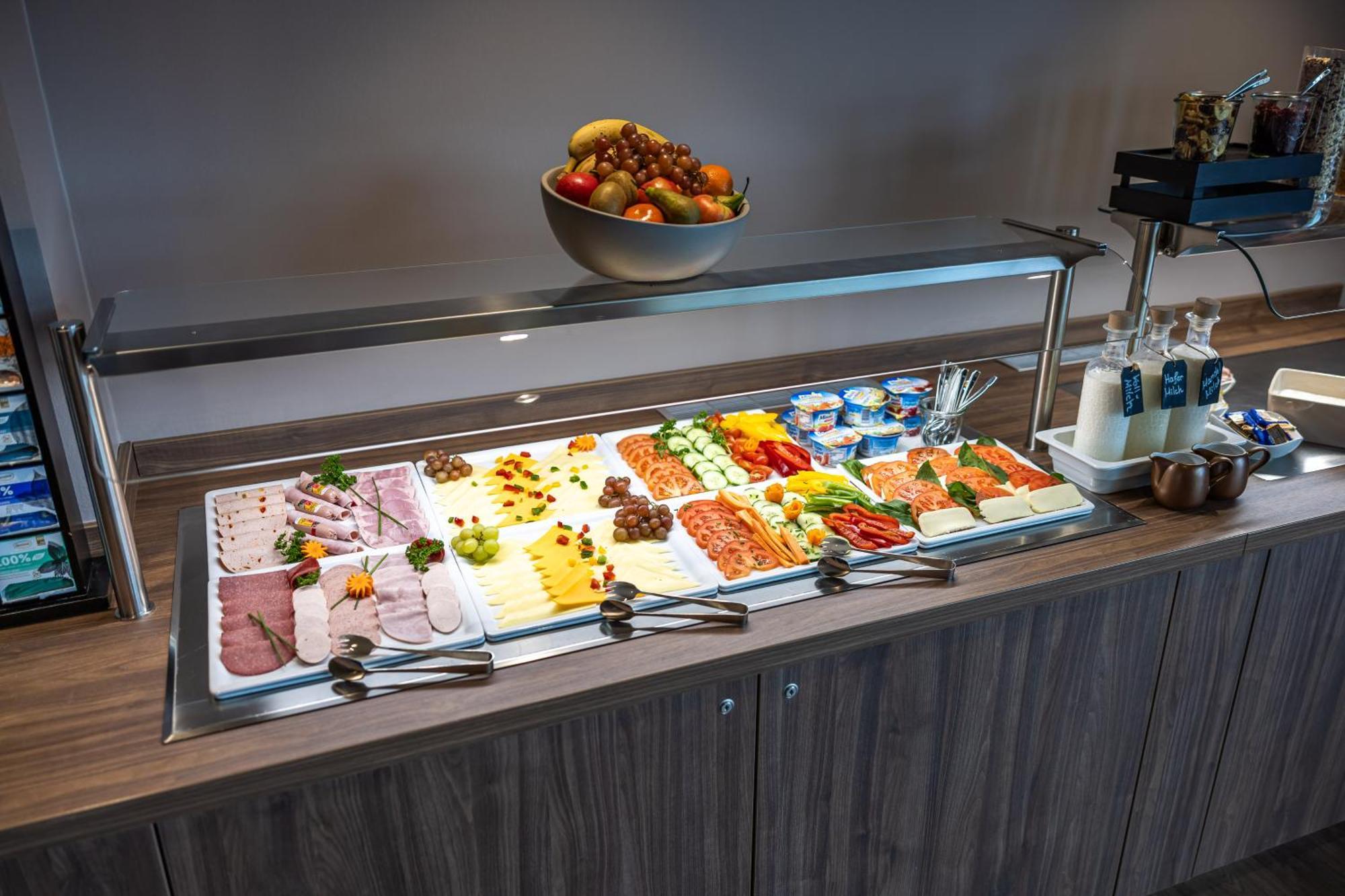 Platzhirsch Living Hotel Kelsterbach Bagian luar foto
