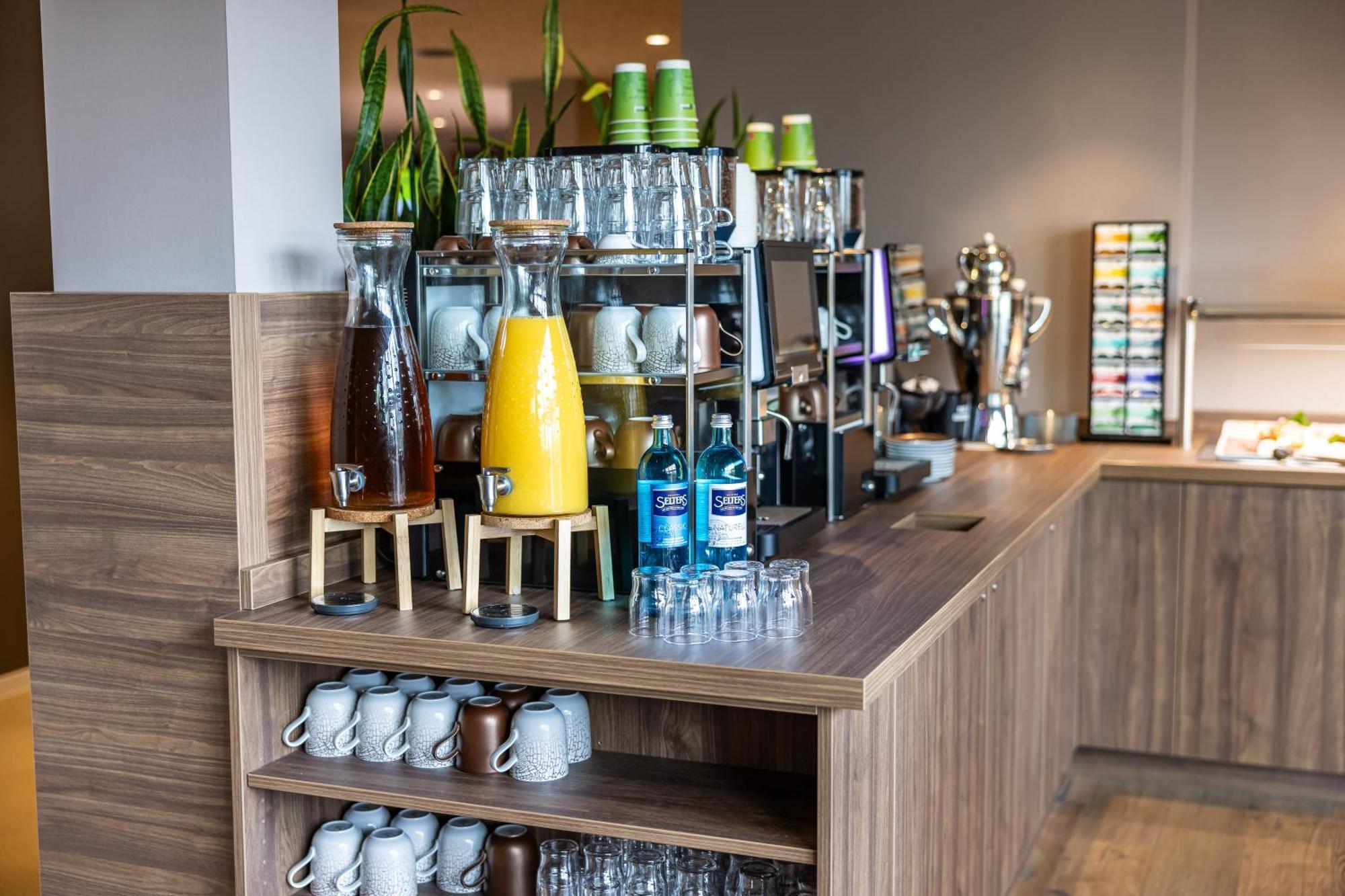 Platzhirsch Living Hotel Kelsterbach Bagian luar foto